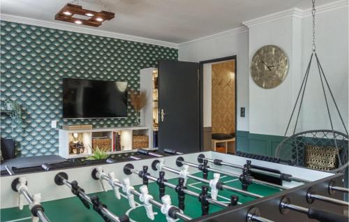 Ulmen Casa | Cozy Home In Ulmen With Kitchen