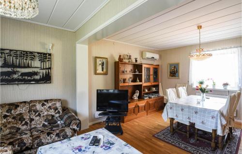 Grunnebo Casa | Cozy Home In Vänersborg With Wifi