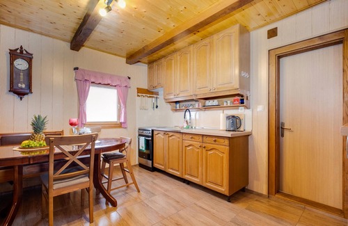 Pokupsko Casa | Acogedora casa en Velika Gorica con.
