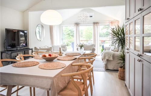 Yngsjo Casa | Cozy Home In Yngsjö With Kitchen