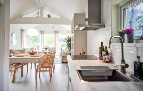 Yngsjo Casa | Cozy Home In Yngsjö With Kitchen