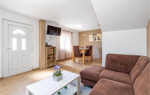 Kustici Casa | Cozy Home In Zubovici With Wifi
