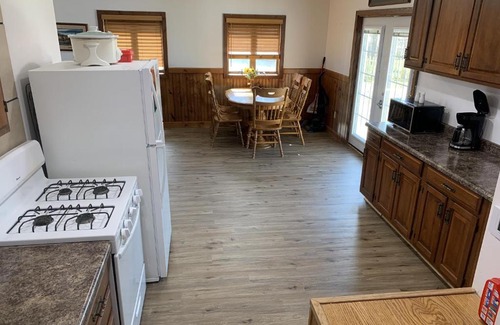 Au Gres Casa | Cozy Home Lake Huron with Loft 2 Bedroom 1 Bathroom