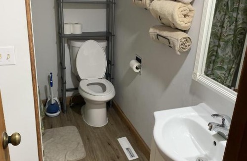 Au Gres Casa | Cozy Home Lake Huron with Loft 2 Bedroom 1 Bathroom