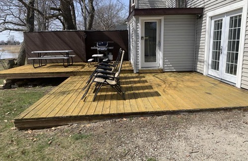 Au Gres Casa | Cozy Home Lake Huron with Loft 2 Bedroom 1 Bathroom