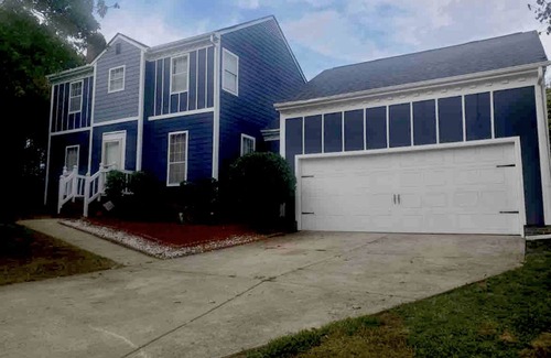 Charlotte Casa | Cozy home minutes from PNC and Nascar Speedway