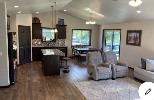 Summerset Casa | Cozy home near Black Hills