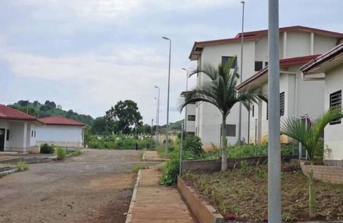 Bafoussam Casa | Cozy home near city and staduim