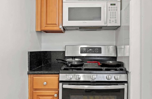 San Gabriel Apartamento | Cozy Home Near LA with Full Kitchen & Laundry