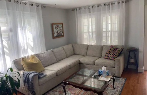 The Centre Casa | Cozy Home on Quiet Street