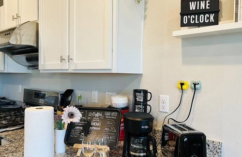 Henderson Casa | Cozy home/up to 8ppl/15 mins to strip