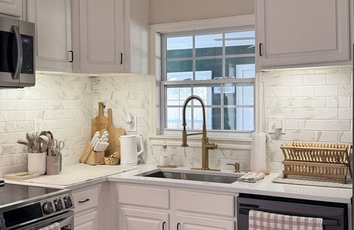 Morrow Casa | Cozy Home w/ PRIVATE POOL 10mins from AIRPORT and 25mins from Atlanta downtown