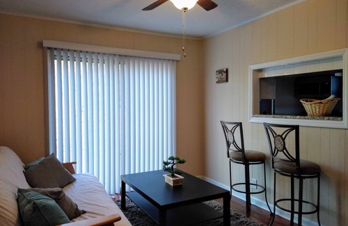 Forest Park Casa | Acogedora casa con wifi, Netflix, desayuno, cerca del aeropuerto