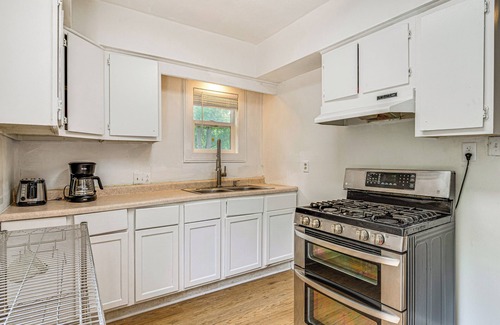Windsor Park Casa | Cozy Home w/ Yard < 3 Mi to Downtown Indianapolis!