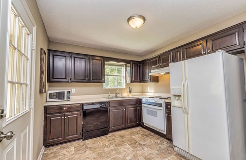 Senoia Casa | Cozy Home - Walkable to Downtown Senoia