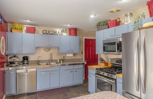 Lakewood Casa | Cozy Home with a Backyard Oasis