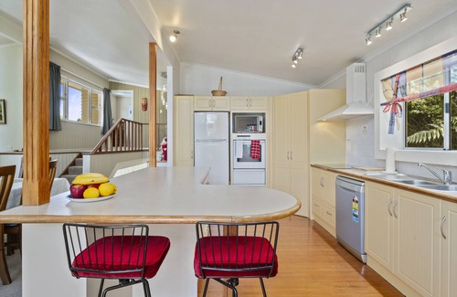Springfield Casa | Cozy home with a pool! 5 minutes to Rotorua Town Centre.