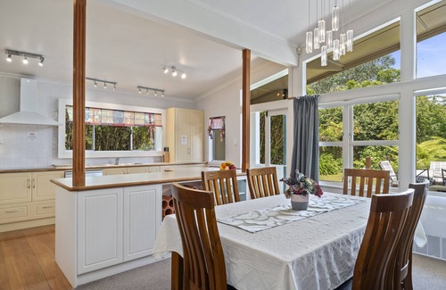 Springfield Casa | Cozy home with a pool! 5 minutes to Rotorua Town Centre.