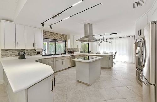 Wellington Casa | Cozy home with big pool and BBQ in Wellington!