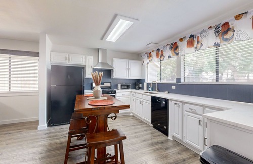 Tanglewood Forest Casa | Cozy home with enclosed backyard and fire pit - Dog-friendly