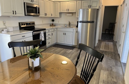 Gray Summit Casa | Cozy home with great outdoor space to relax, bbq or play with your fur baby.