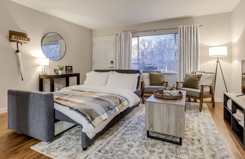 Alta Vista Area Casa | Cozy Home with Modern Vibes | Pet Friendly | Game Room |
