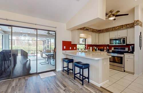 Gulf Cove Casa | Cozy home with private pool, lanai, central AC & washer/dryer