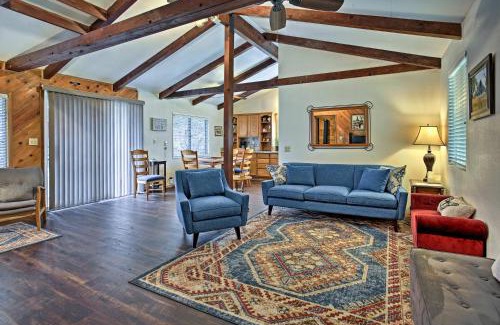 Mariposa Casa | Cozy Home with Patio Near Yosemite National Park!