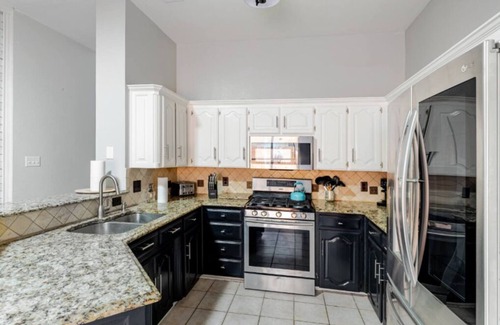 Saginaw Casa | Cozy Home with pool and backyard, 5 bed house.