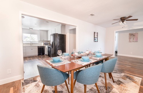 Parkway-South Sacramento Casa | Acogedora casa con piscina 🏊‍♀️