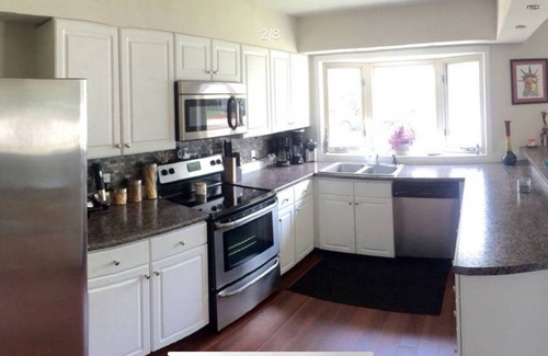 Wisconsin Rapids Casa | Cozy home with large porch near downtown riverfront, dining and entertainment
