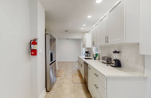 Bradenton Casa | Cozy home with washer and dryer, internet, and prime location