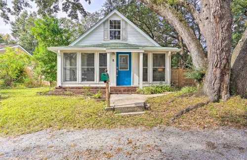 North Charleston Casa | Cozy Home with Yard about 9 Mi to Dtwn Charleston!