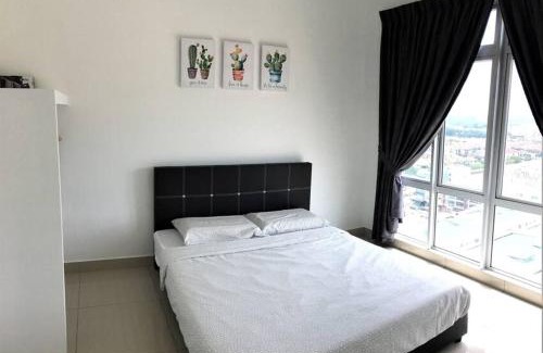 Tebrau Apartamento | Cozy Homestay at Menara Hartamas 1-4pax