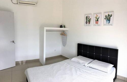 Tebrau Apartamento | Cozy Homestay at Menara Hartamas 1-4pax