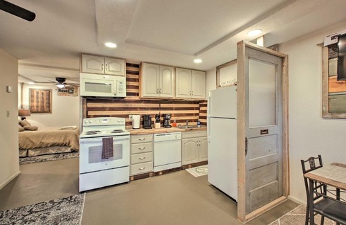 Piney Apartamento | Cozy Hot Springs Studio with Boat Ramp Access!