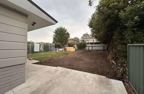 Keiraville Apartamento | Newly renovated 4 BR 2 BathRm house, walk to Uni
