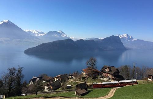 Vitznau Casa | Cozy House above Lake Lucerne in car-free Vitznau Mittlerschwanden at Mount Rigi railway