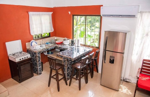 Quepos Casa | Cozy house in charming Quepos with AC, WiFi