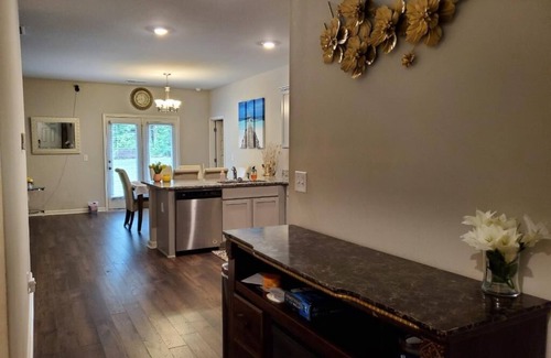 Covington Casa | Cozy house in Covington with 3-Bdr. 2bth. AC and WiFi.