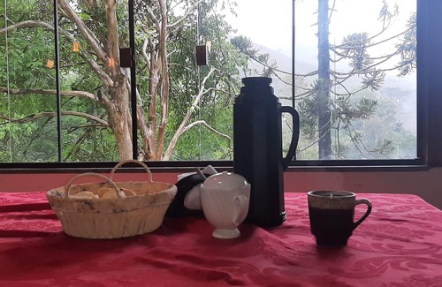 Itamonte Cabaña | Cozy house in Fragaria, MG overlooking the Itatiaia National Park.