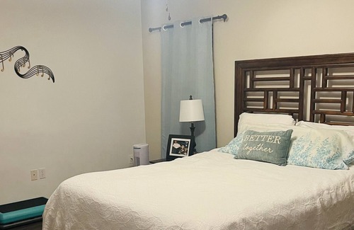 Gulf Breeze Casa | Cozy House in Gulf Breeze,Fl. Near boat ramp. Pensacola Beach and Navarre Beach