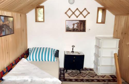 Busovaca Casa | Cozy House in Jazvine with Garden