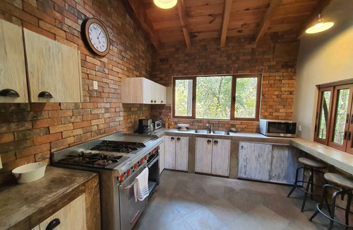 Valle de Bravo Casa | Cozy house in the woods