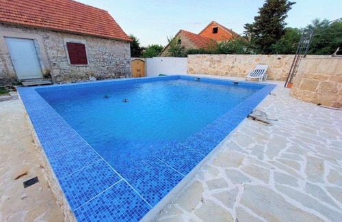 Drnis Casa | Cozy house in the village