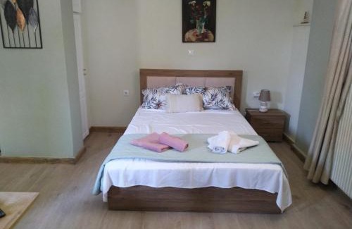 Spata-Artemida Apartamento | cozy house near the beach