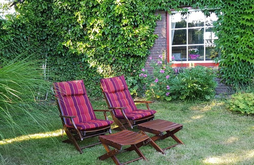 Bielenberg Casa | Acogedora casa justo en el dique, con un gran y soñador jardín de manzanas