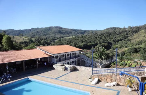 Amparo Apartamento | Cozy house surrounded by nature for 8 people between Serra Negra and Amparo