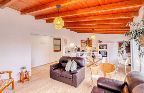 El Guincho Casa | Cozy House w BBQ Teide Views Near City Center