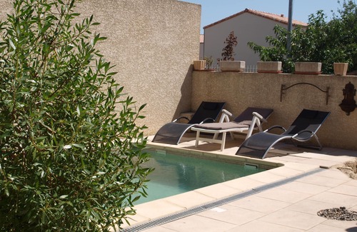 Nezignan-L'Eveque Casa | Acogedora casa con piscina